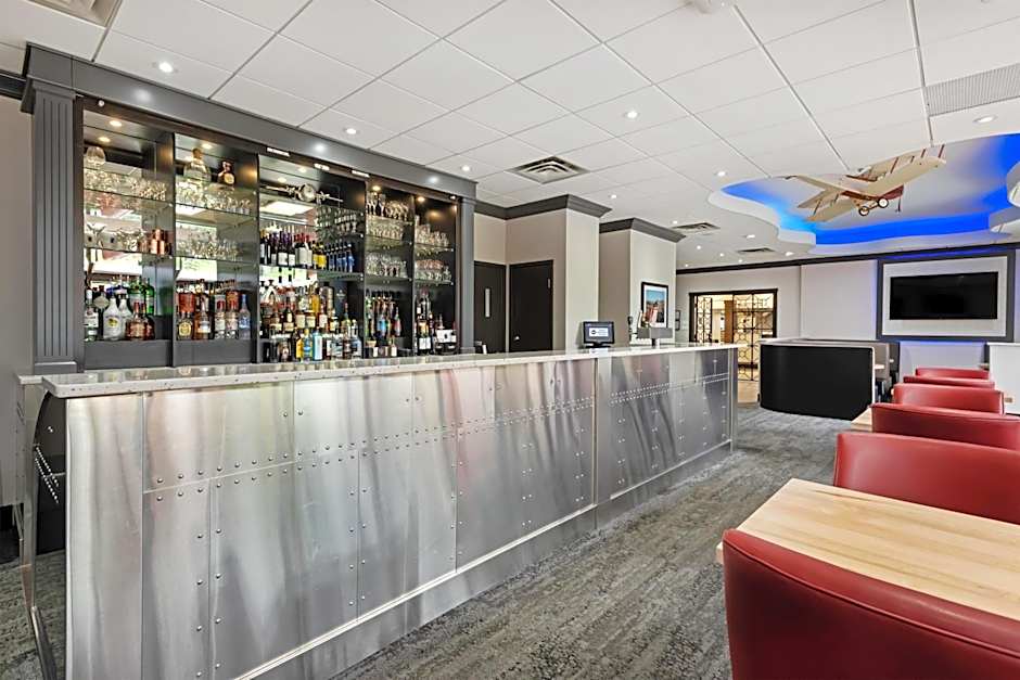 Best Western Plus Port O'Call Hotel