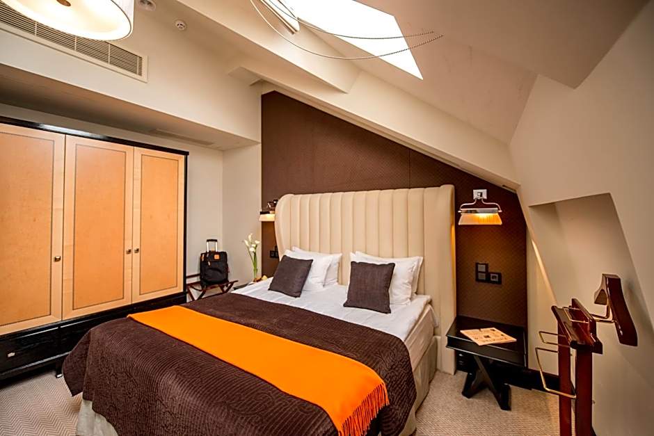 Astoria Hotel