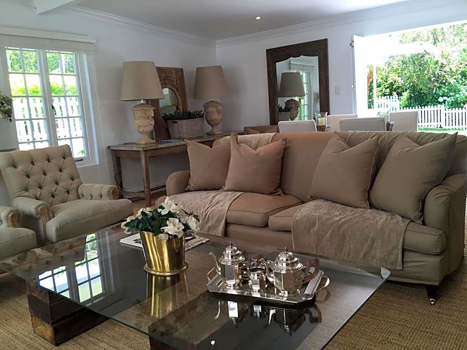 The White Manor – Cape Town, TX