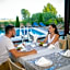 Sunny Castle Hotel - All Inclusive, Beach and Free parking