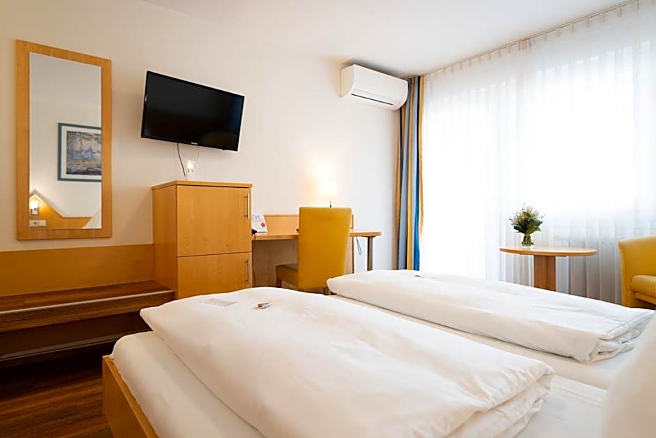 ates Hotel Kehl