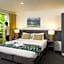 Carnmore Hotel Takapuna