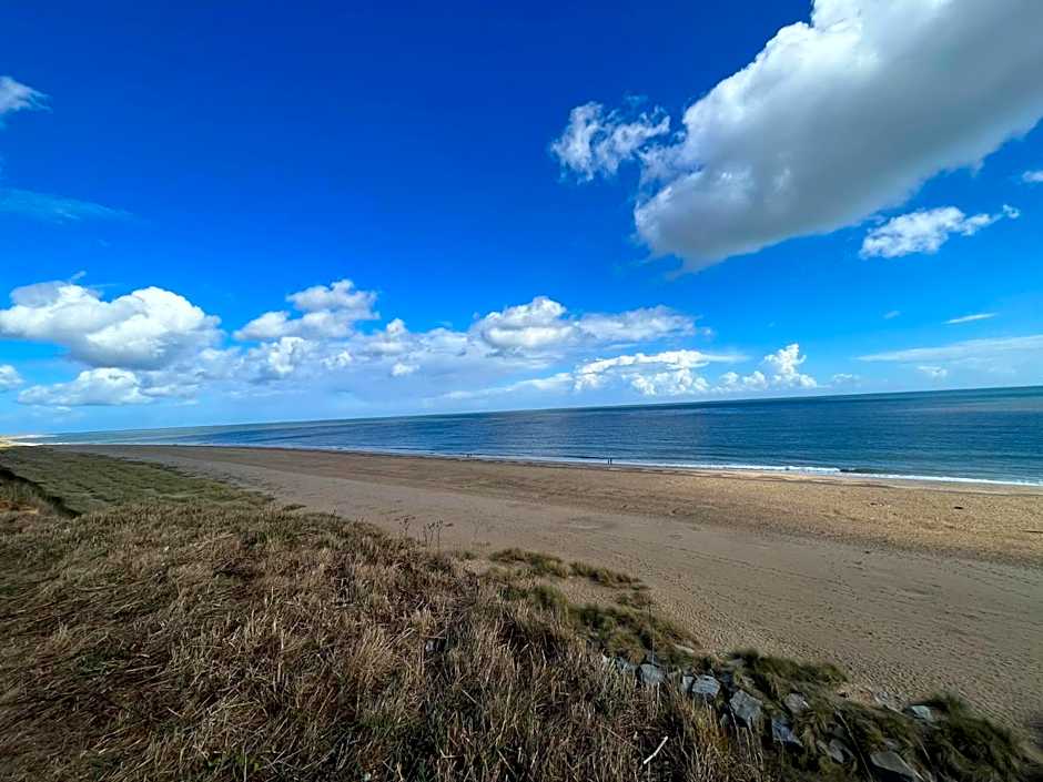 Heron 41, Scratby - California Cliffs, Parkdean, sleeps 6, pet friendly, bed linen and towels included - close to the beach