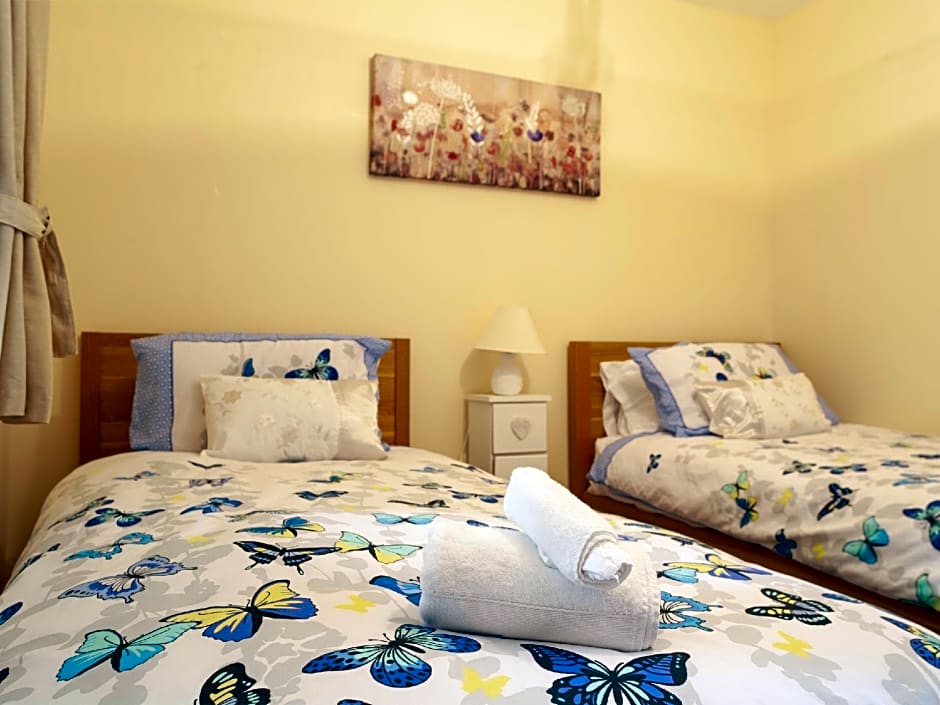 Garden Apartment On The Beach