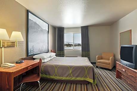 Queen Room - Disability Access - Non-Smoking