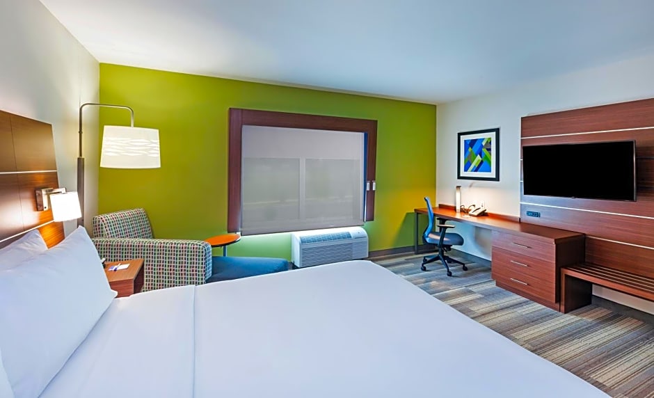 Holiday Inn Express & Suites Tulsa South - Woodland Hills, an IHG Hotel