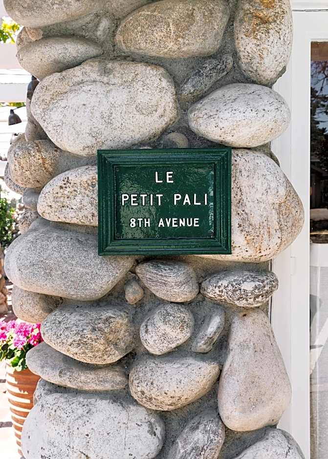 Le Petit Pali at 8th Ave