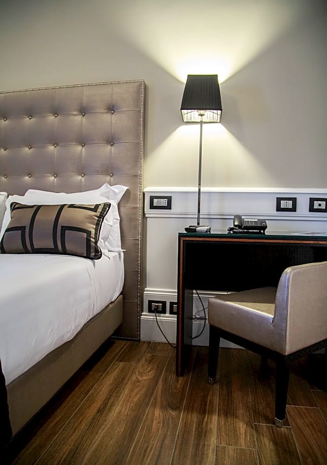 The Independent Suites