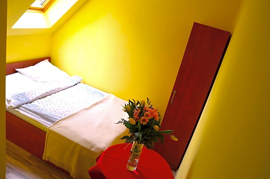 Ośrodek Wypoczynkowo-Szkoleniowy HALNY