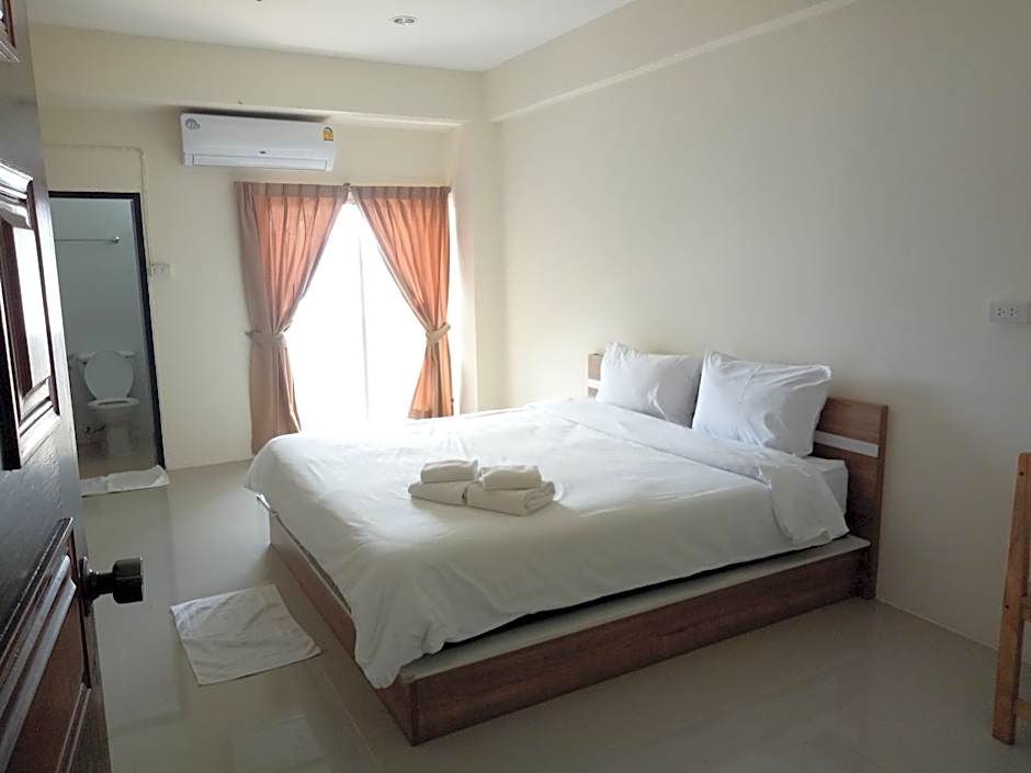 Komol Residence Bangkok