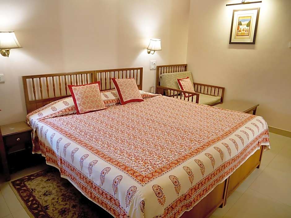 Hotel Arya Niwas