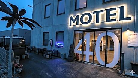 BUSINESS-MOTEL free WiFi & massage, air-con, XXL-Parking, Wallbox, Smart TV, Video-Security