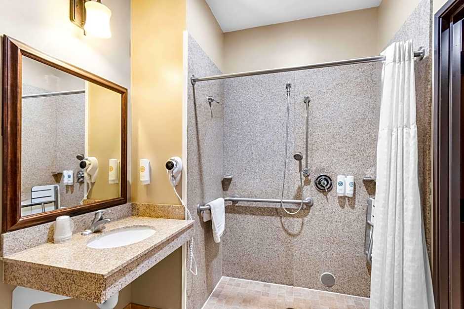 Comfort Inn & Suites Mountain Iron and Virginia