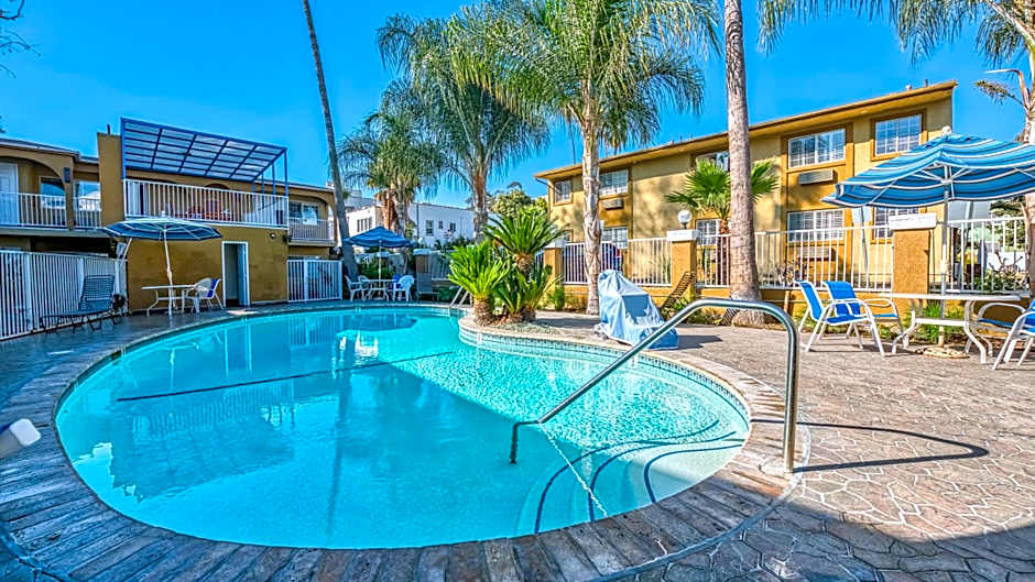 Hollywood City Inn