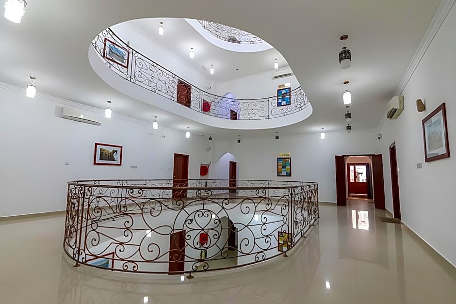 Al Ayjah Plaza Hotel