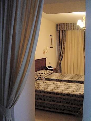 Triple Room with Private Bathroom