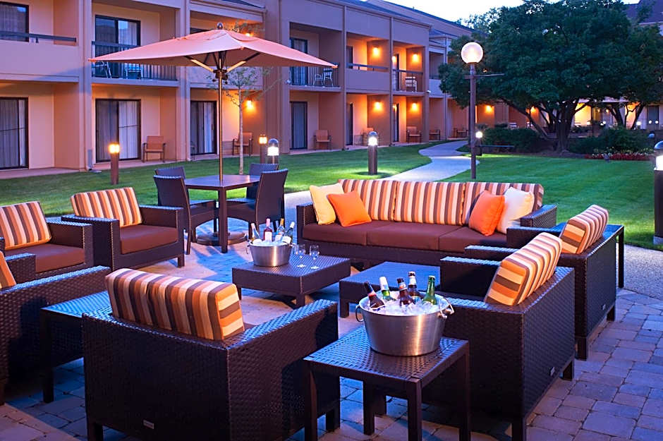 Courtyard by Marriott Chicago Arlington Heights/South