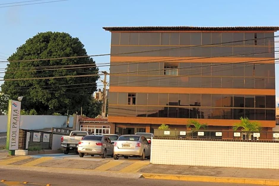 Tirol Praia Hotel