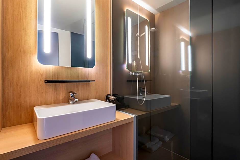 ibis Issoire