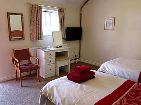 Superior-Twin room-Ensuite