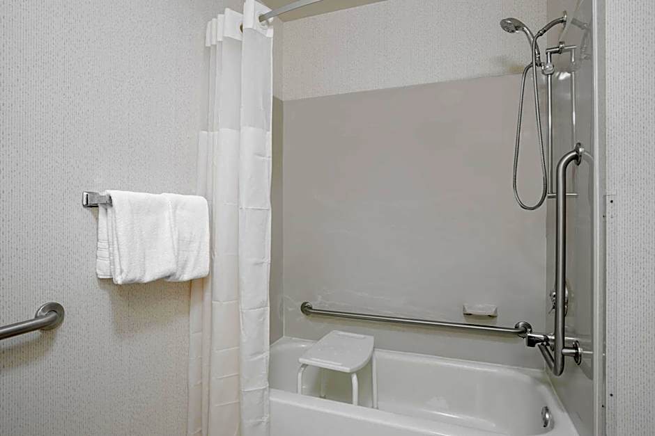 Days Inn by Wyndham Greenville