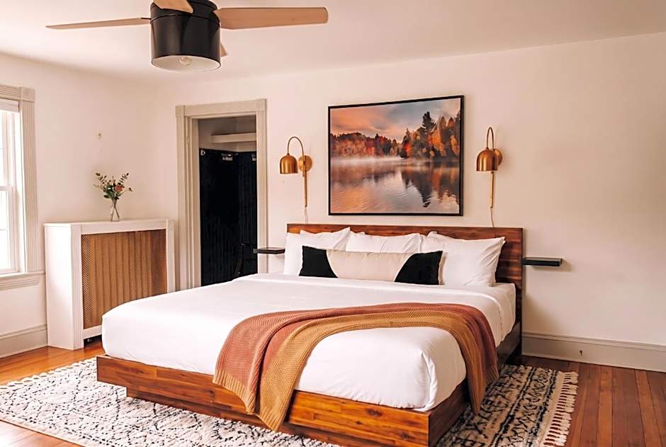 Launchpoint Lodge
