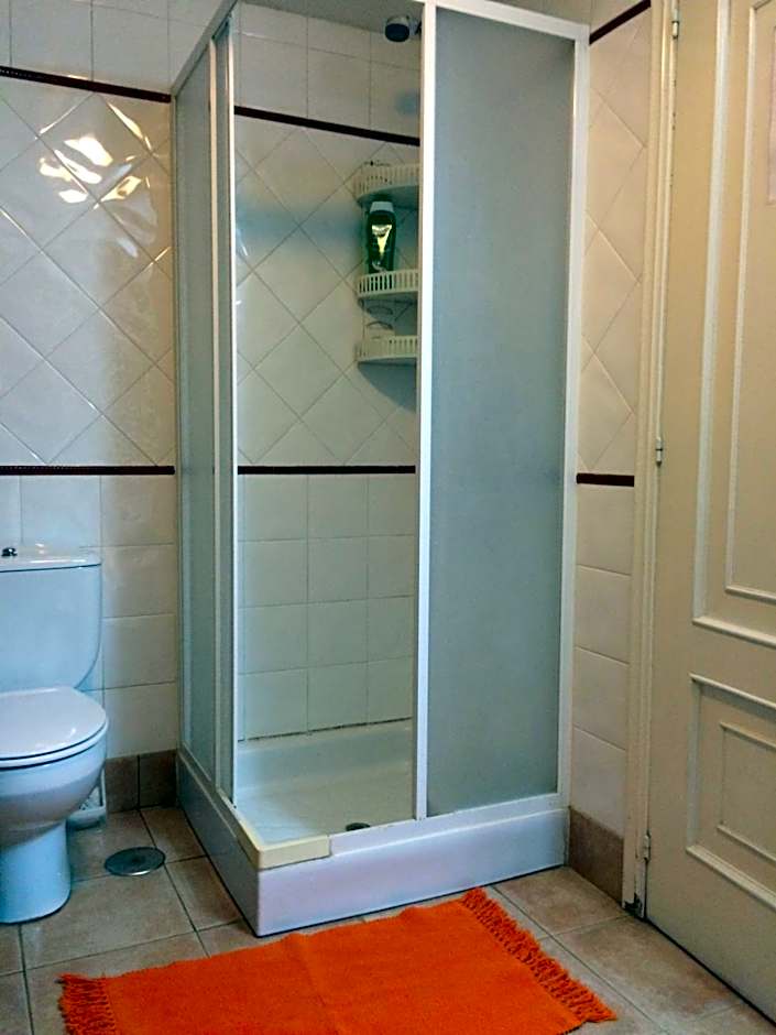 Pensión - Albergue de Logrosa