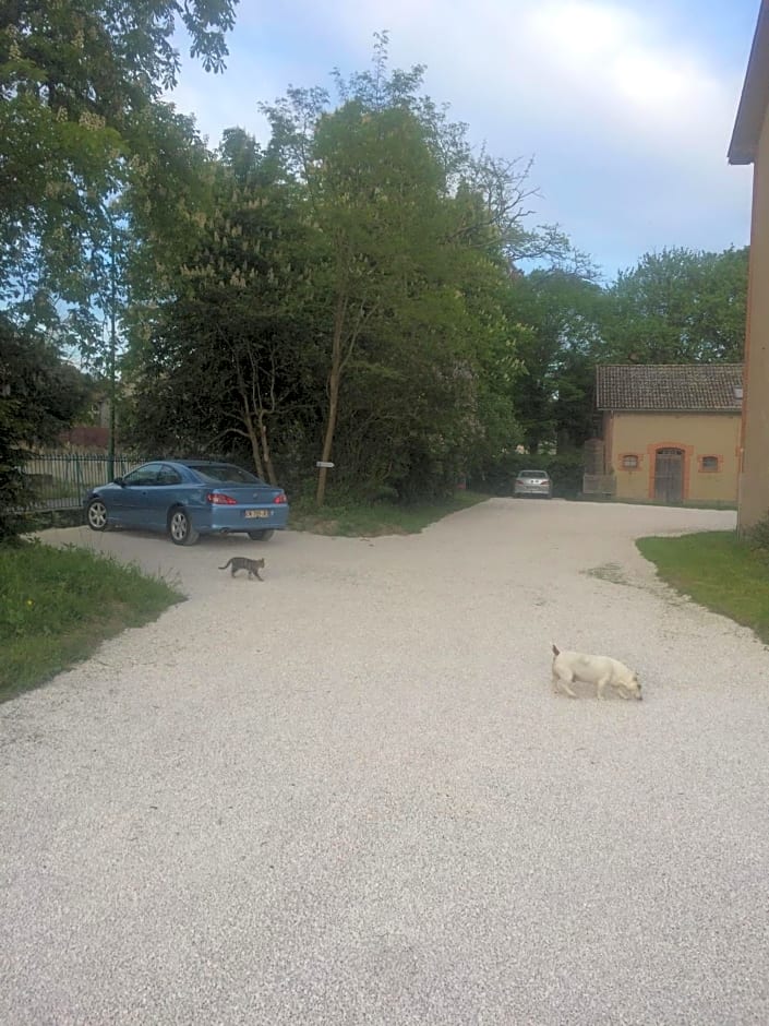 Le manoir de la Source au bord de l'EuroVélo 6