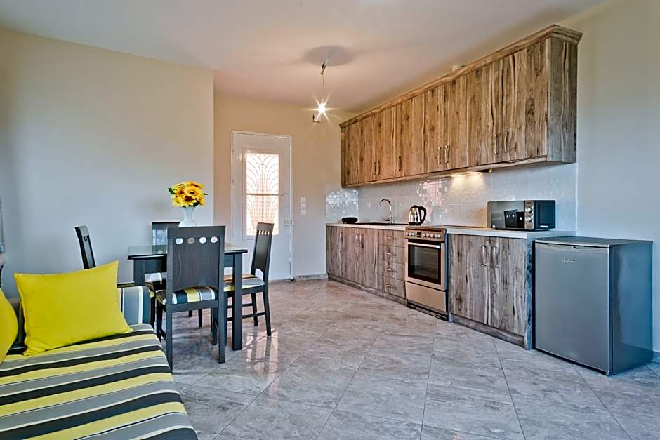 Montemar Studios & Apartments