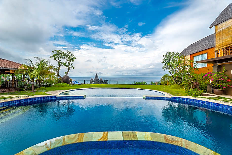 De Sapphire Cliff Villa by Danapati