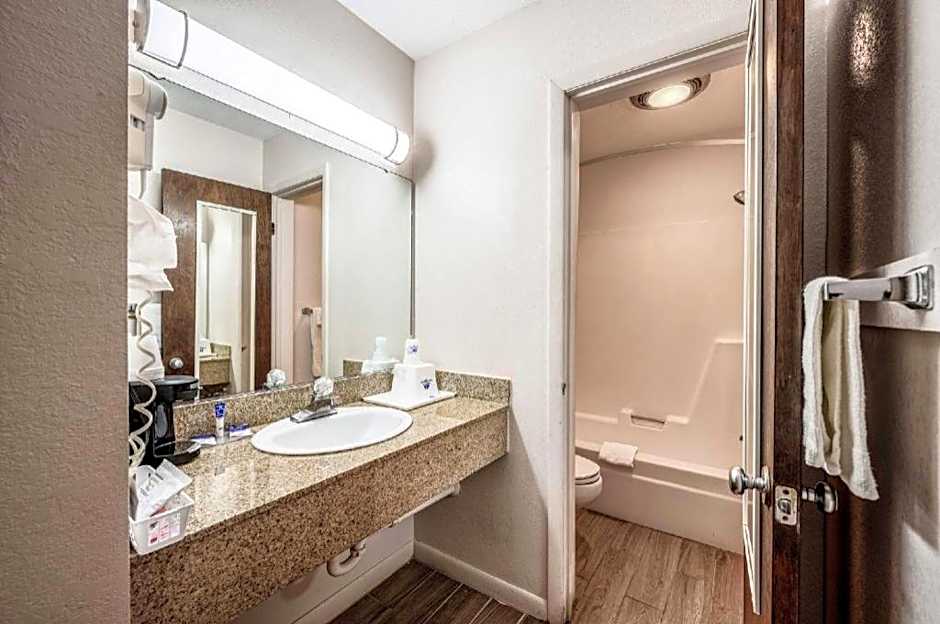 Americas Best Value Inn Heflin