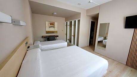 Classic Triple Room