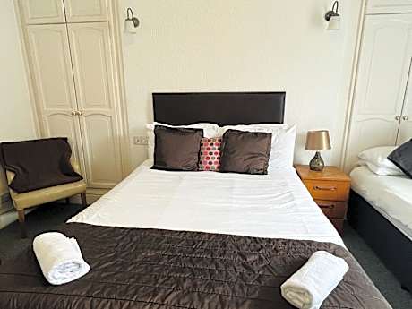 The Roadhouse Hotel