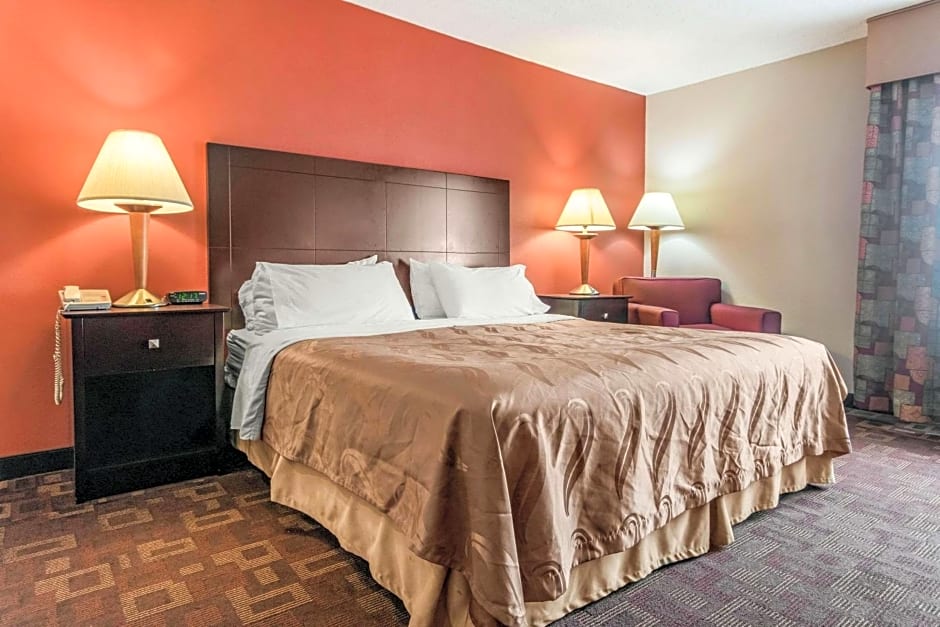 Quality Inn & Suites Lawrenceburg