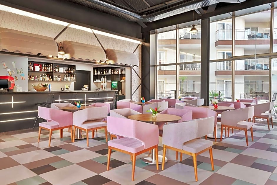 Ramada Hotel & Suites by Wyndham Kusadasi