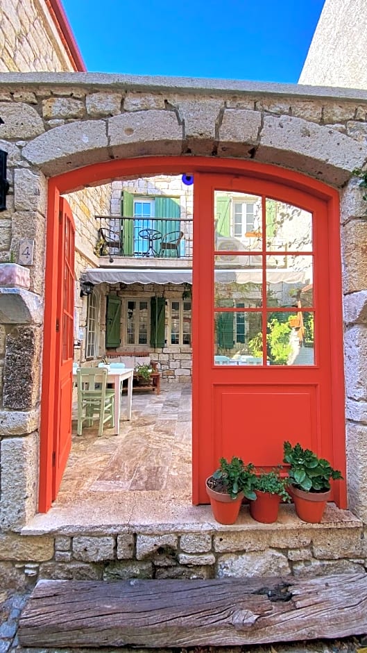 Oberj d'Azur Alacatı