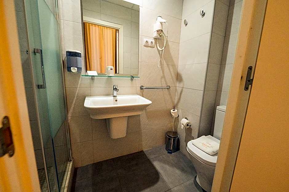 Hostal Live Natura Barcelona