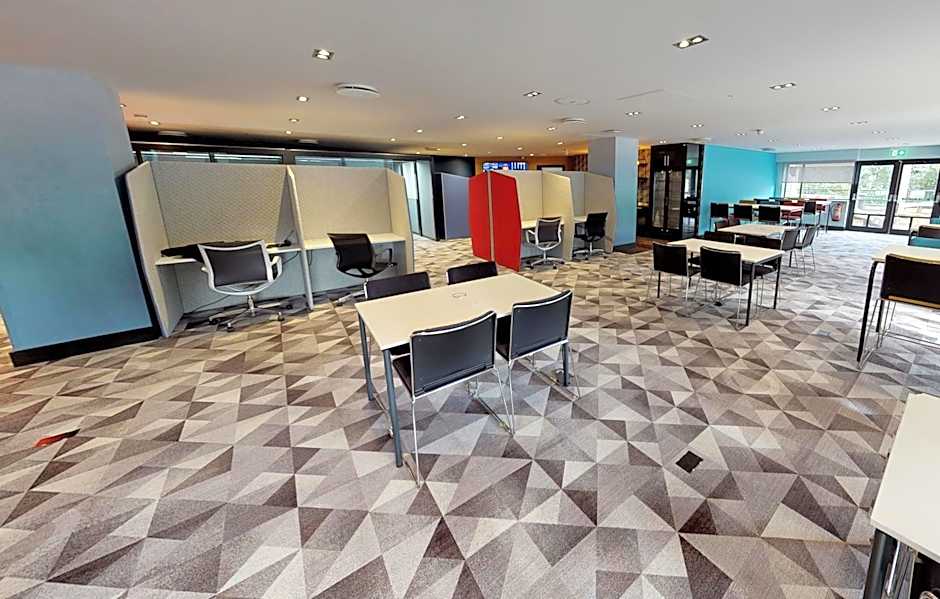 Village Hotel Leeds North