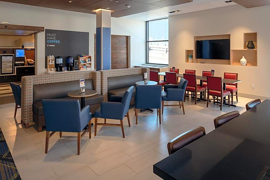 Holiday Inn Express and Suites Tulsa Downtown - Arts District By IHG