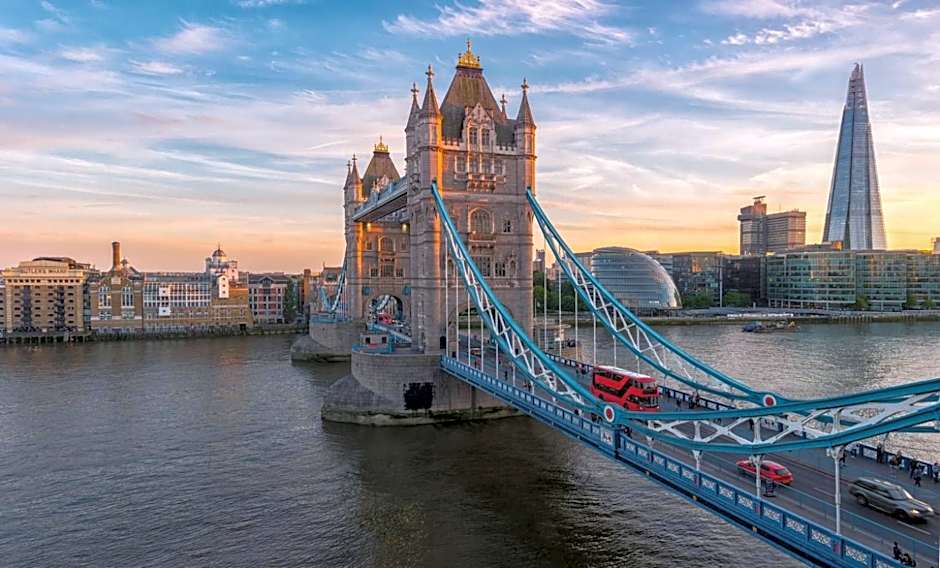 Clayton Hotel City of London