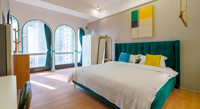 Sunny Apartment Of Grand Continental