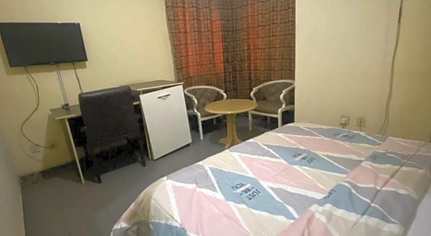Dreamland Suites