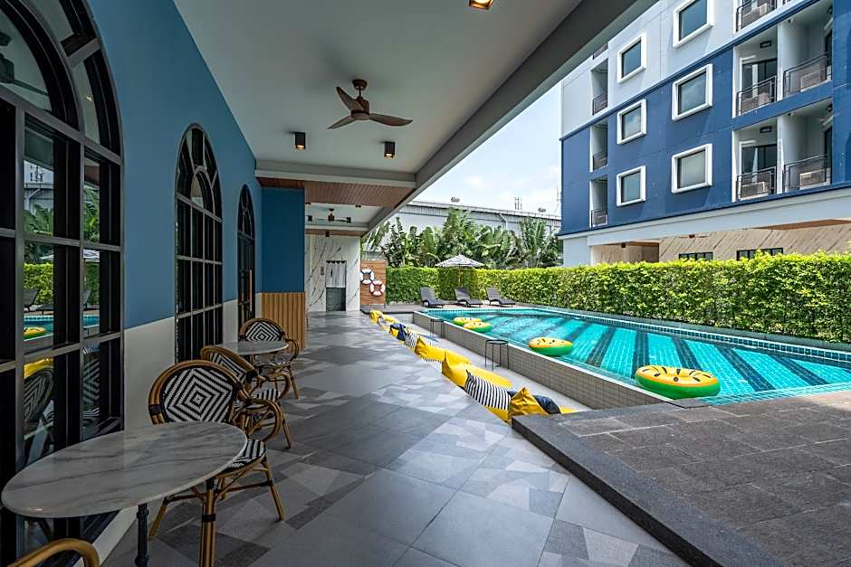 Cozy Blu Suvarnabhumi