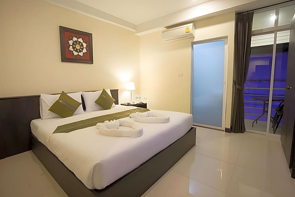 The Elegant Patong Hotel