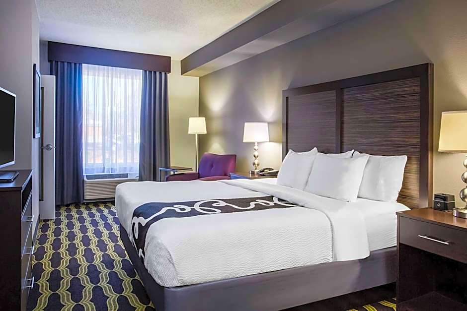 La Quinta Inn & Suites by Wyndham Lynchburg At Liberty Univ.