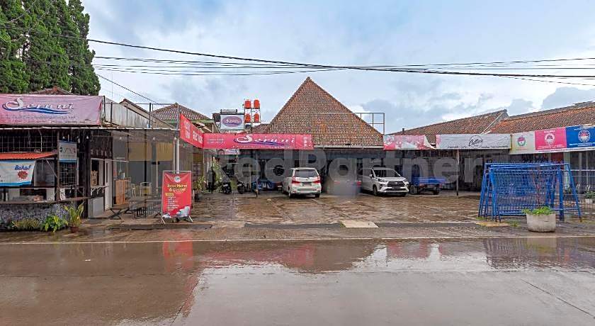 Seruni Guest House Near Alun Alun Lembang Mitra RedDoorz