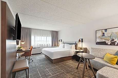 Standard King Room with Bath and Shower Combination