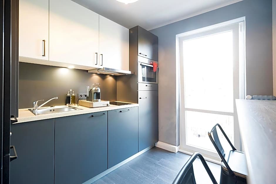 Riverview Apartments by dasPaul