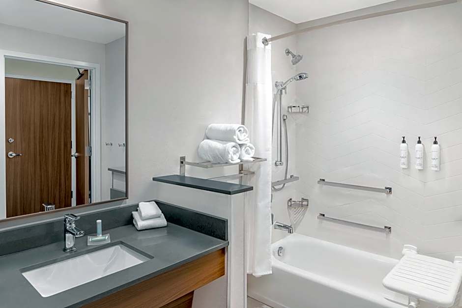 Fairfield by Marriott Inn & Suites Norwalk