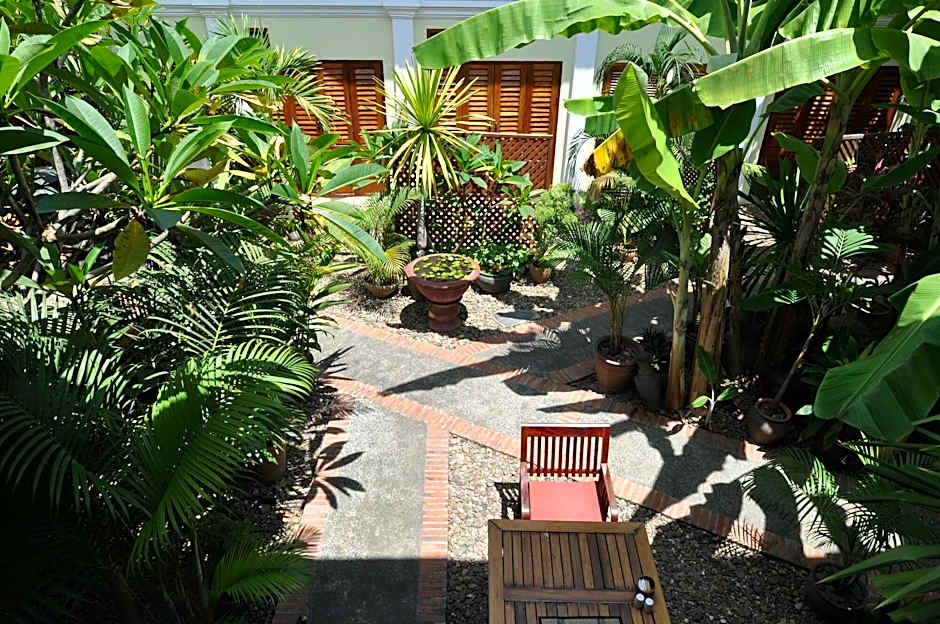 Lotus Villa  Hotel